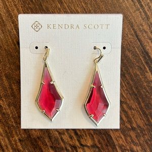 Brand new Kendra Scott pink earrings